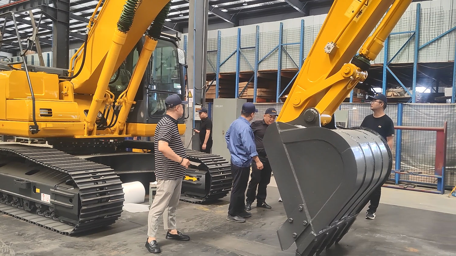 Usine d'excavatrices sur chenilles robustes
