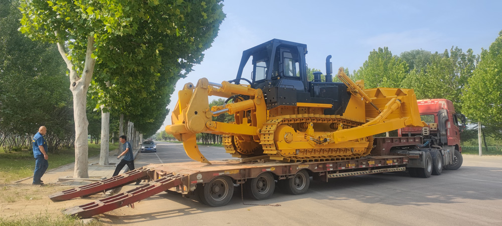 Test sur le terrain du bulldozer SD32 320HP terminé, prêt à être expédié en Algérie