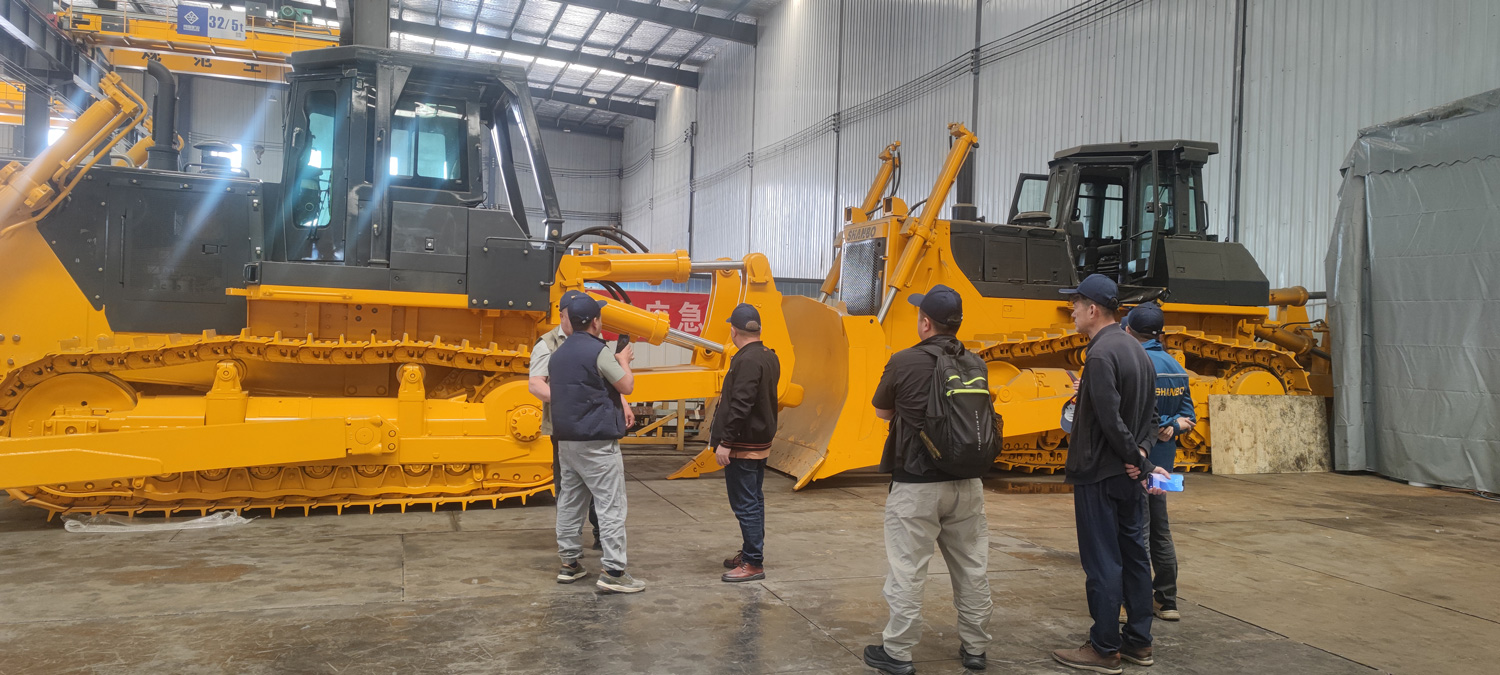 Usine chinoise de bulldozers
