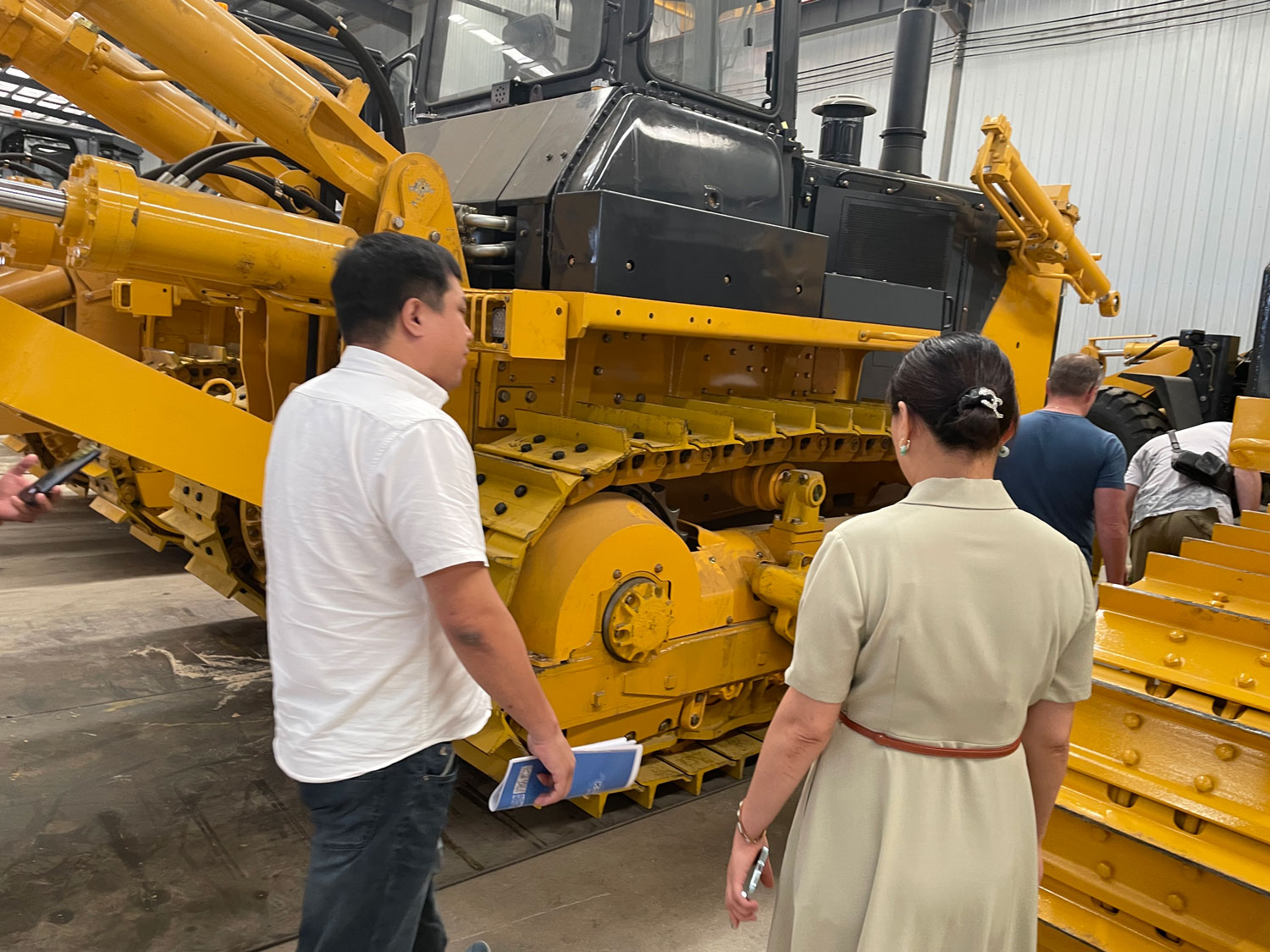 Usine de bulldozers en Chine