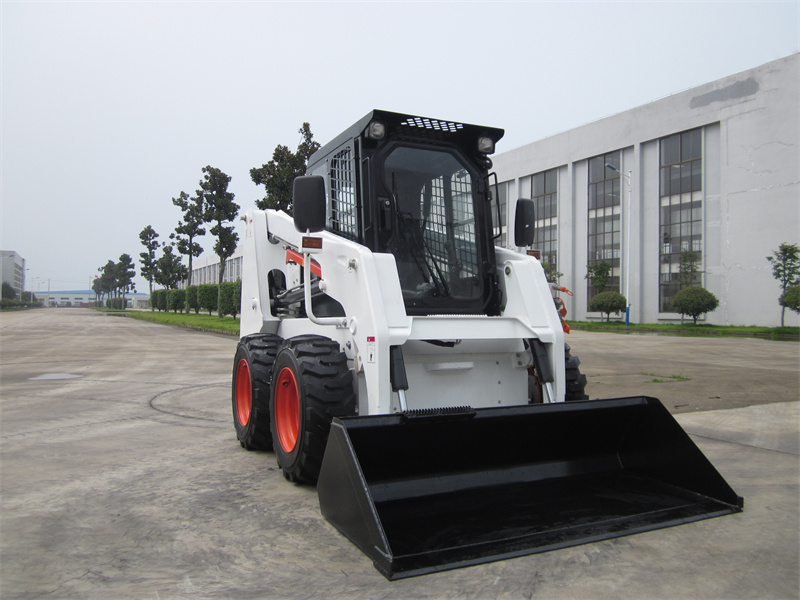 Chargeuse compacte de 3 tonnes