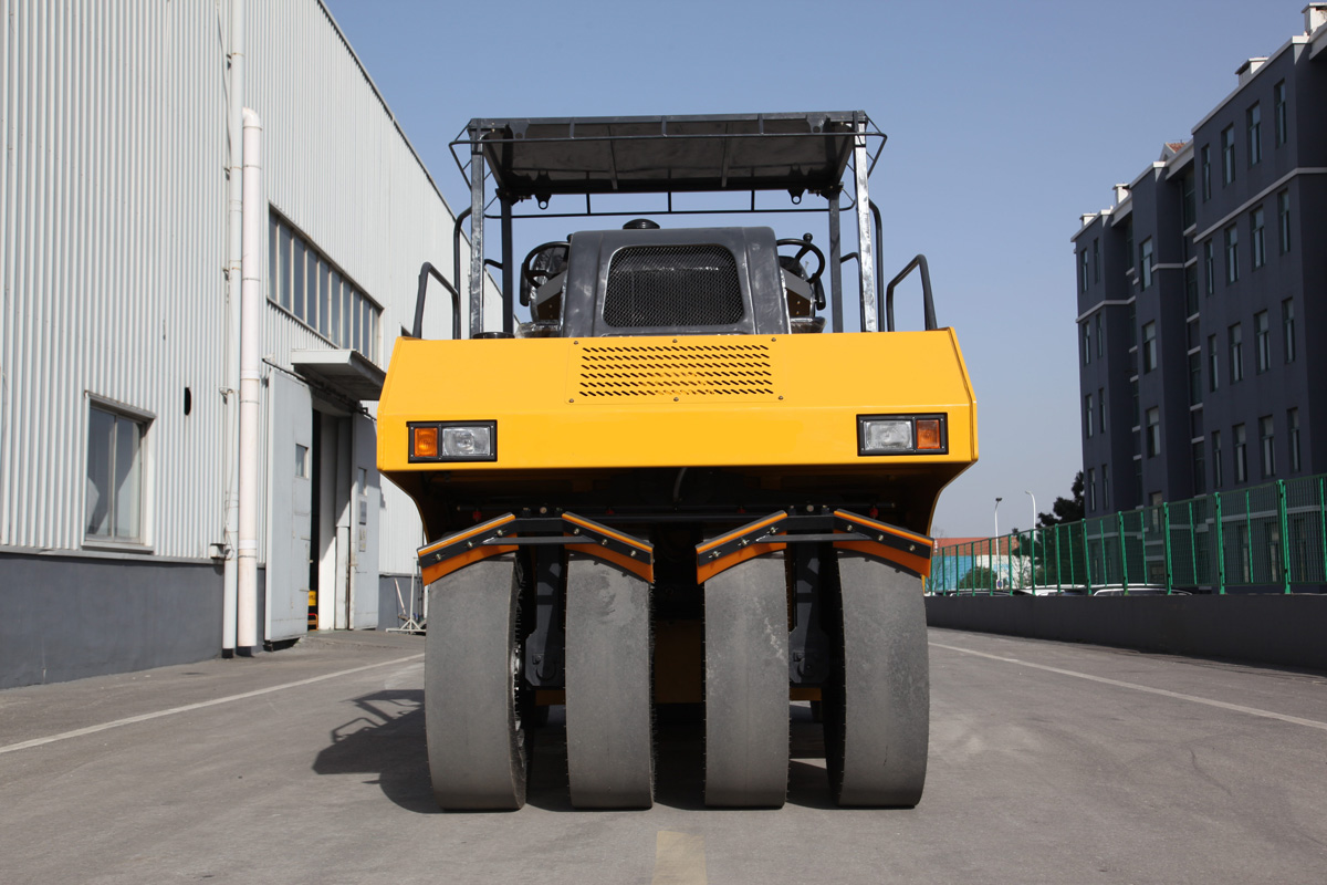 compacteur de pneus en caoutchouc de niveau 2