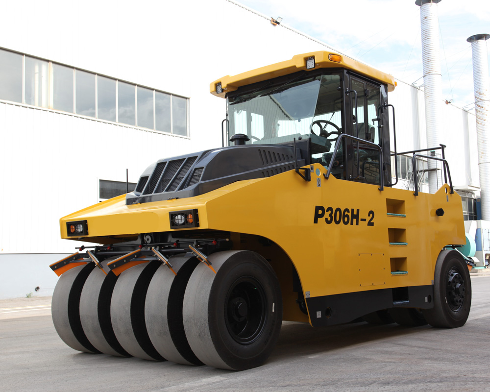 Rouleau routier pneumatique de 30 tonnes
