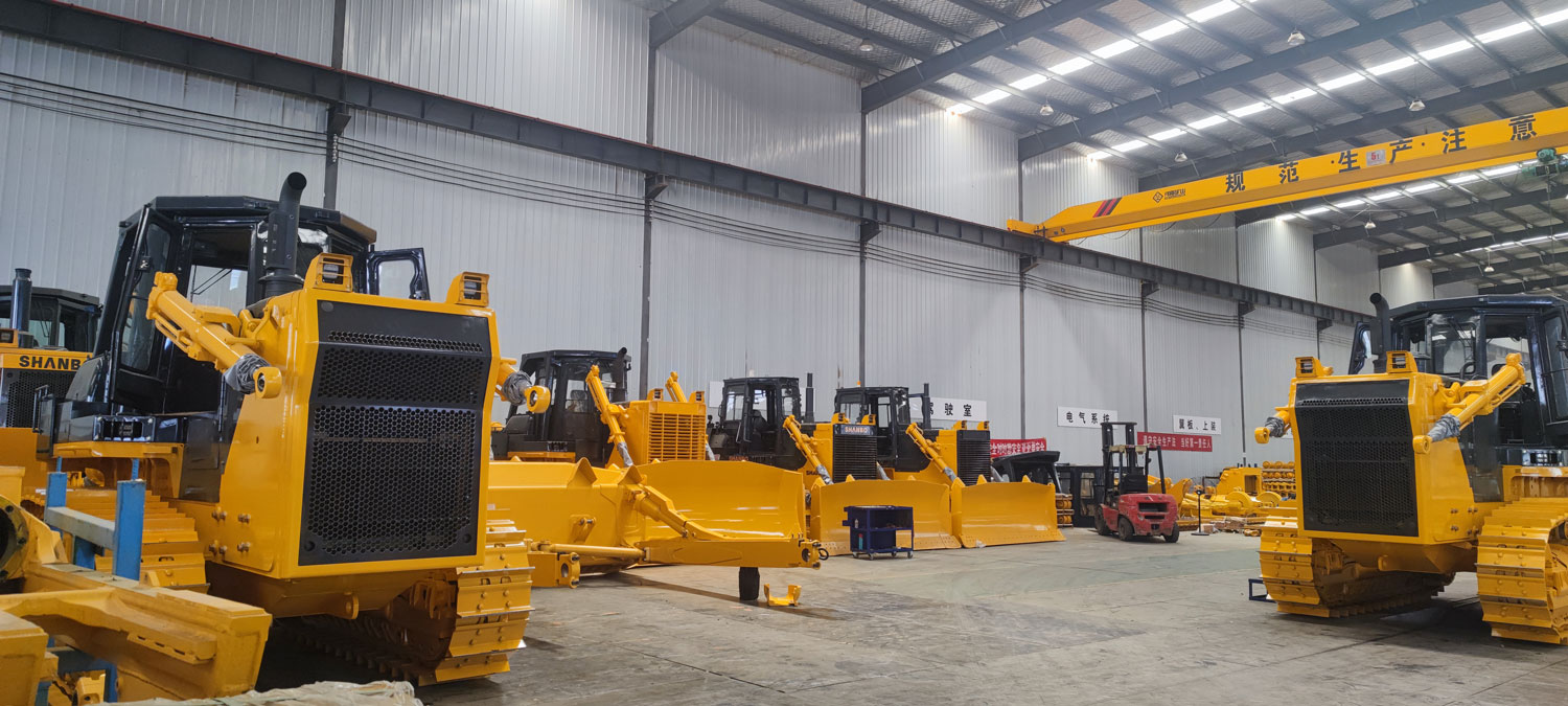 Usine de bulldozers en Chine