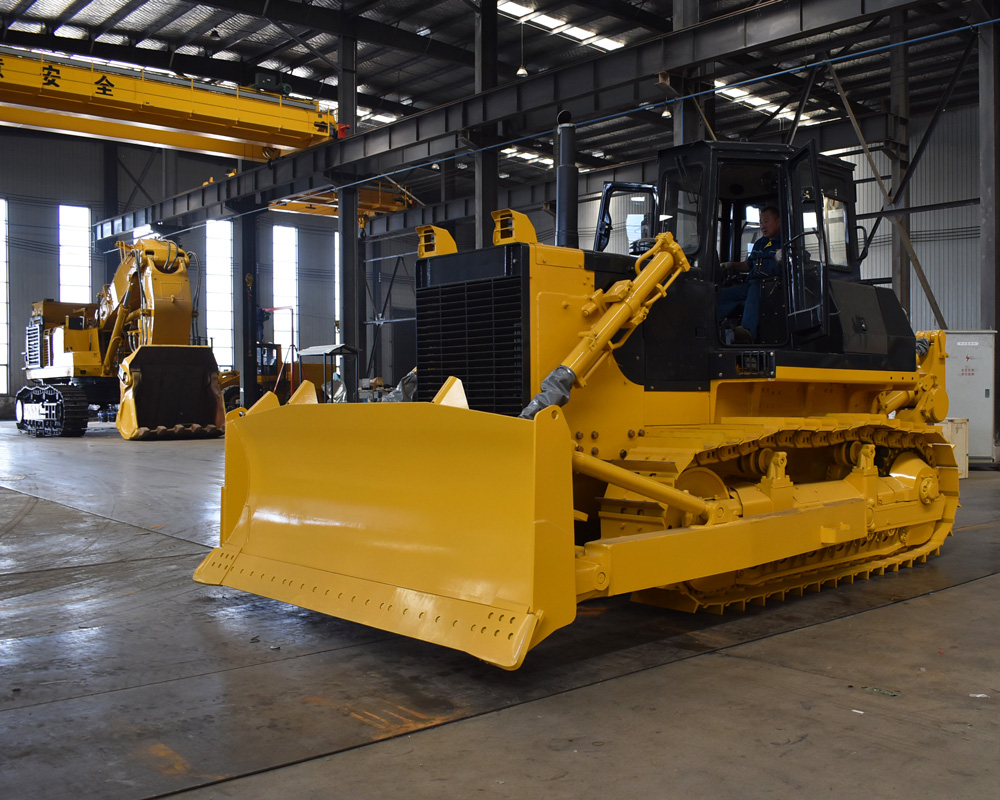  bulldozers sur chenilles 220HP