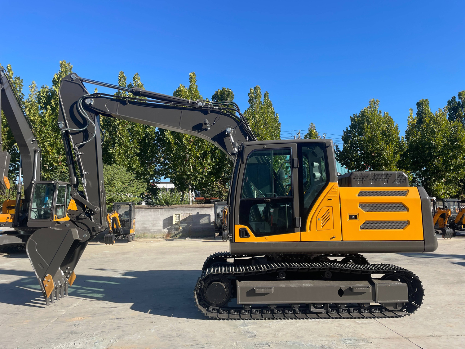 SH150 Excavatrice moyenne