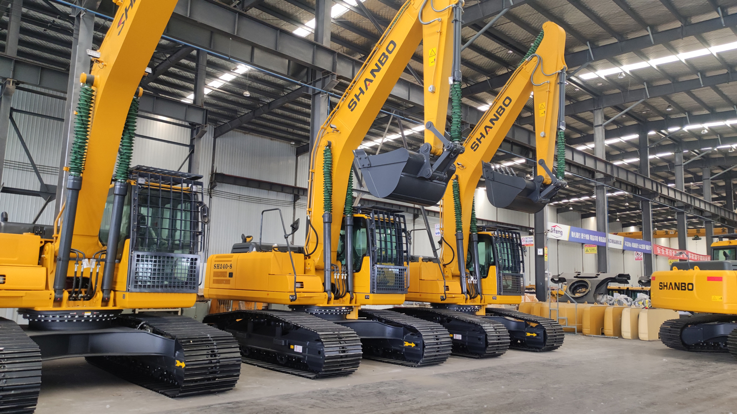 SH240-8 Excavatrice moyenne