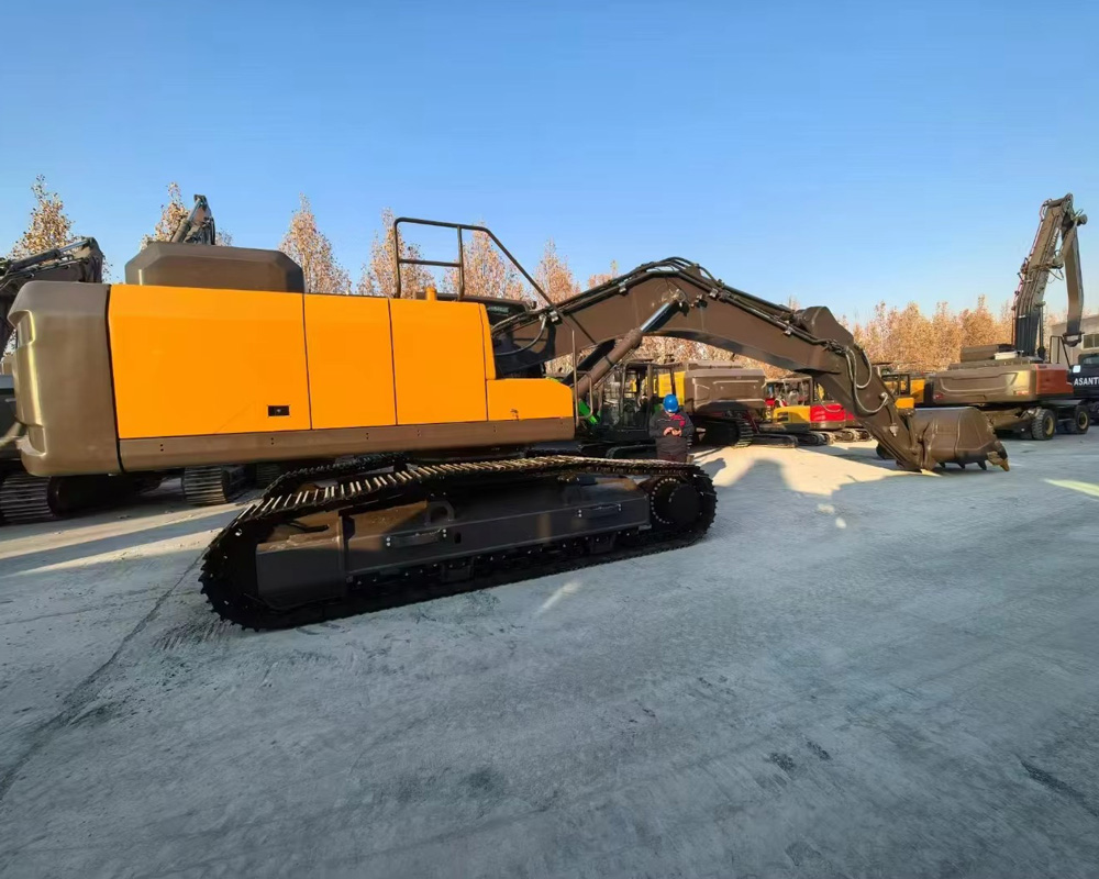  pelle sur chenilles robuste de 33 tonnes