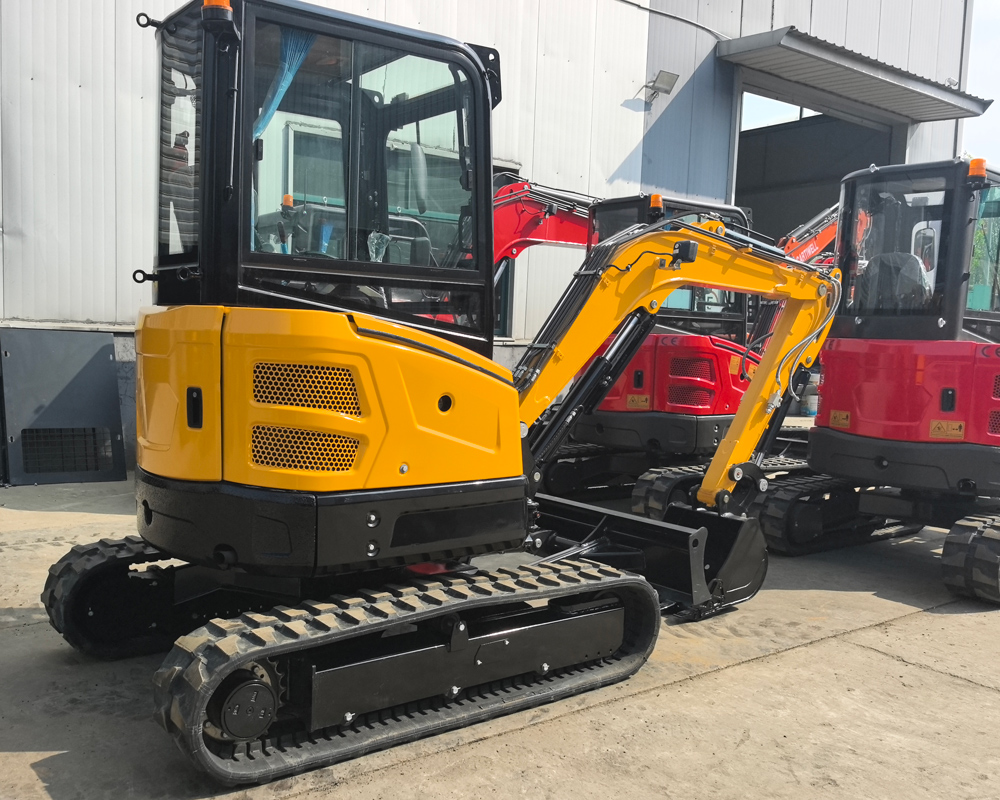  mini pelle 4 tonnes