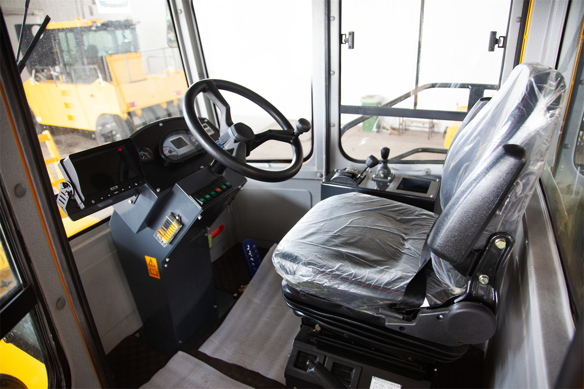  compacteur de décharge robuste