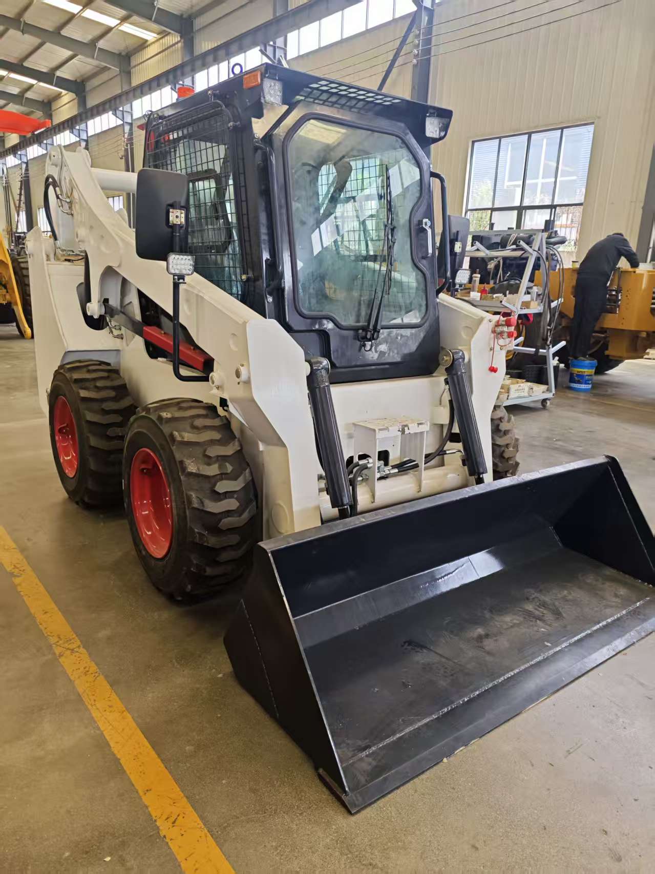  chargeuse compacte turbocompressée