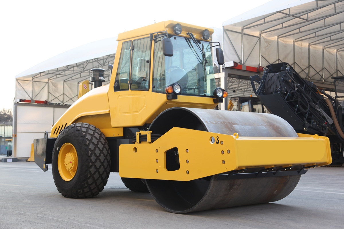 Compacteur de 14 tonnes