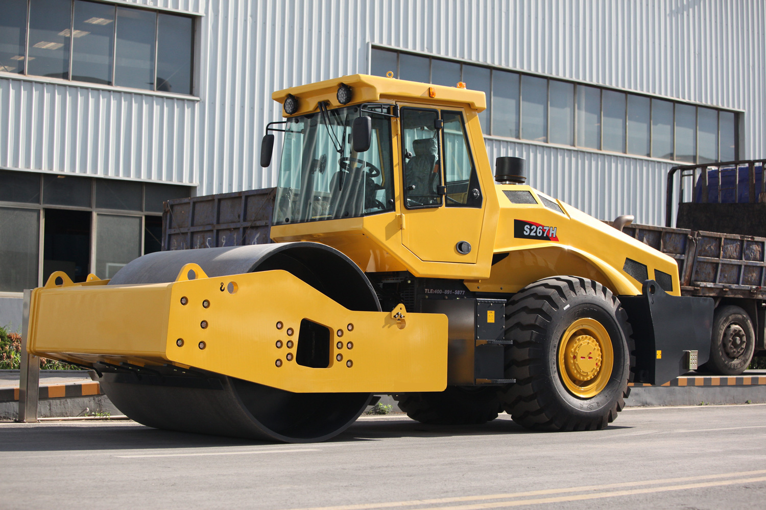 S267H Rouleau compacteur vibrant monocylindre
